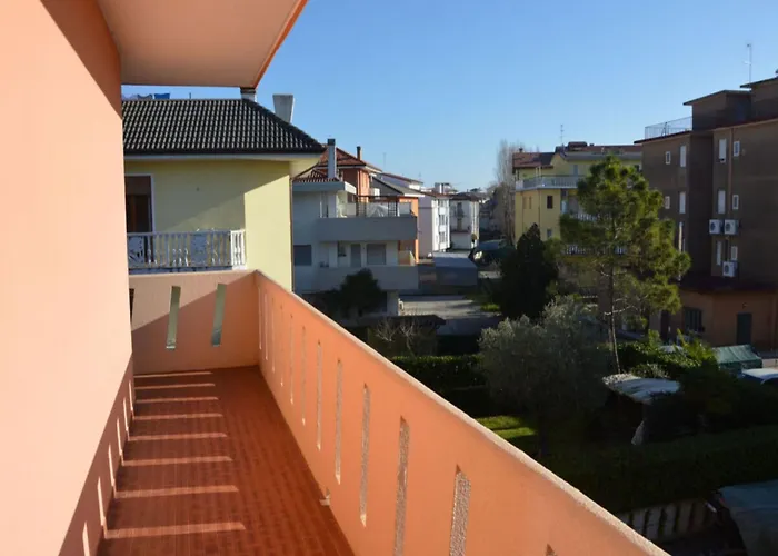 Comfortable Family Flat Near Ponente Apartment Caorle